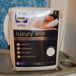 Sealy ElIte Luxury Knit Fitted Mattress Protector King